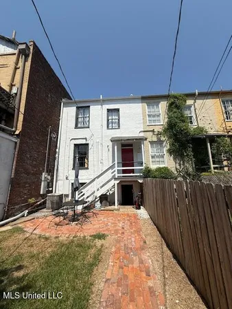 $255,000 | 129 South Commerce Street, Natchez, MS 39120