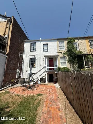 $255,000 | 129 South Commerce Street, Natchez, MS 39120