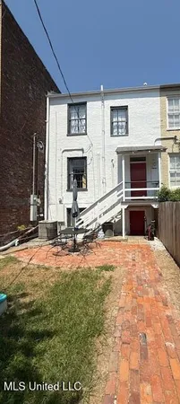 $255,000 | 129 South Commerce Street, Natchez, MS 39120