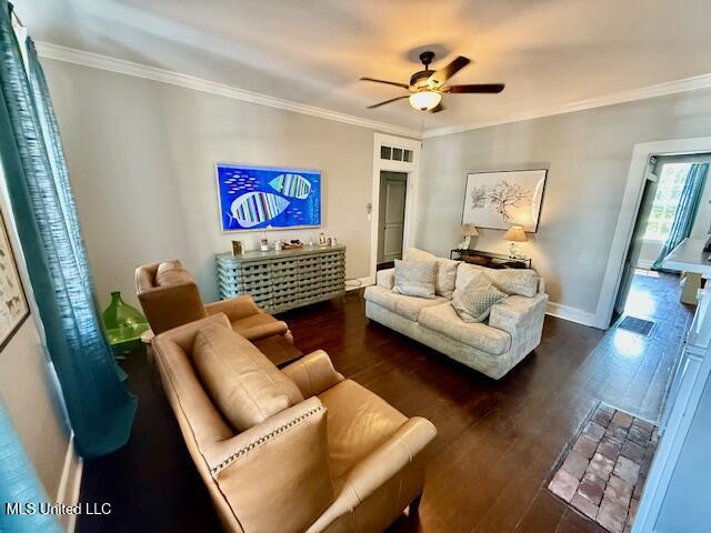 129 South Commerce Street Natchez, MS 39120 - Photo 5 of 34 IMG_9022