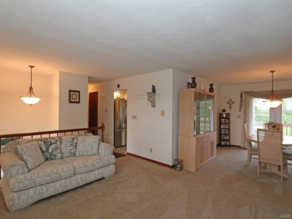 7090 North County Line Road Brookville, OH 45309 - Photo 4 of 27