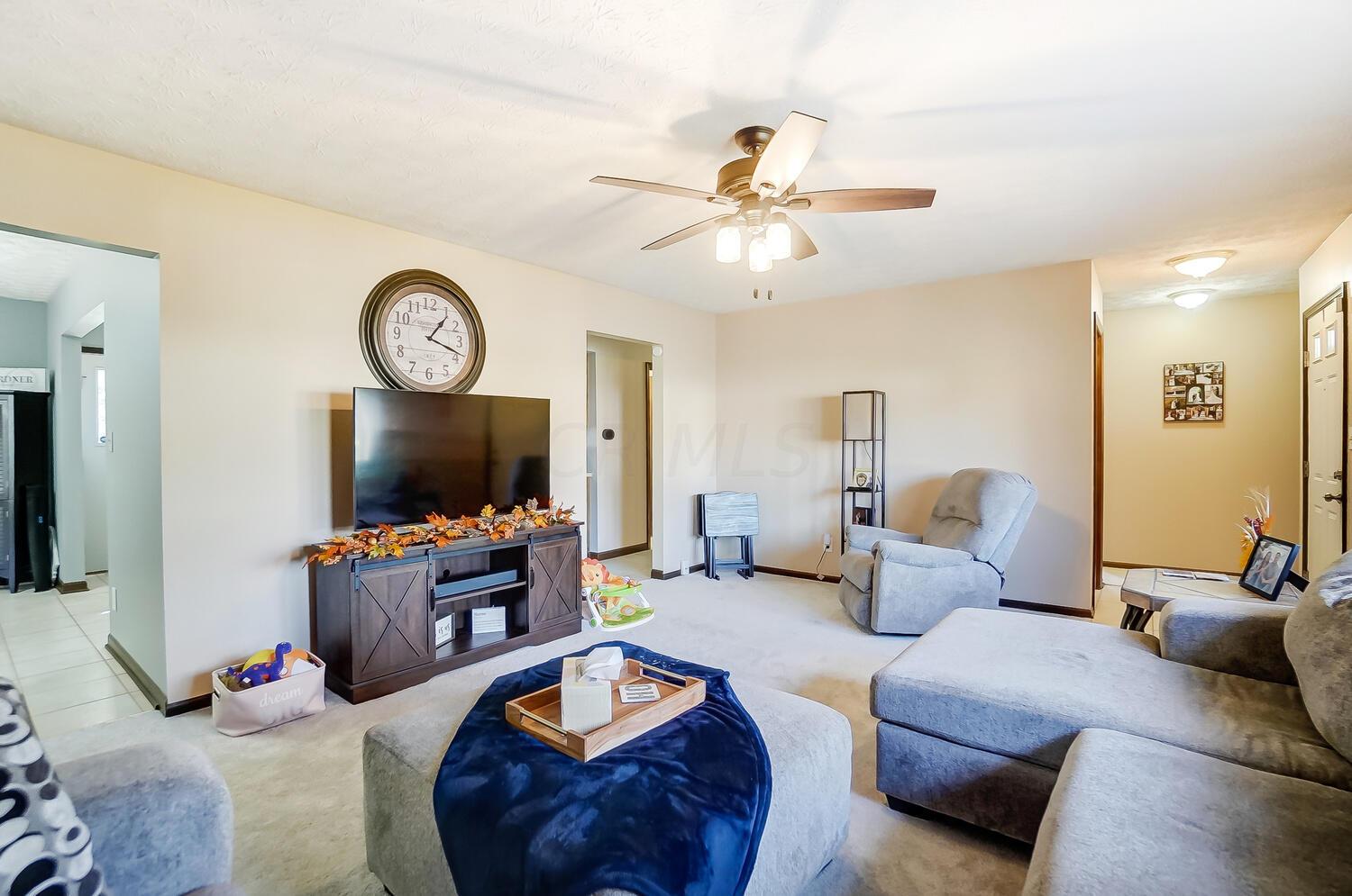 265 Dunbarton Road Columbus, OH 43230 - Photo 6 of 45 Family Room