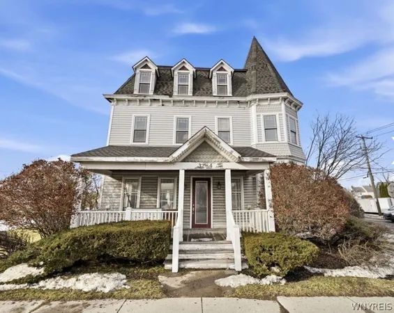 $1,350 | 3284 Walden Avenue, Lancaster, NY 14043
