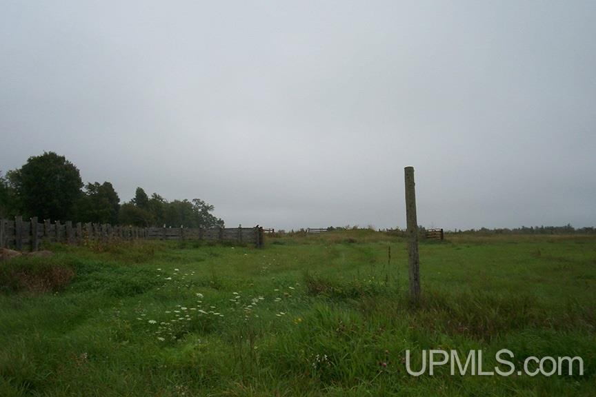 1808 North Kendall Road Manistique, MI 49854 - Photo 2 of 20 Gallery Image 2