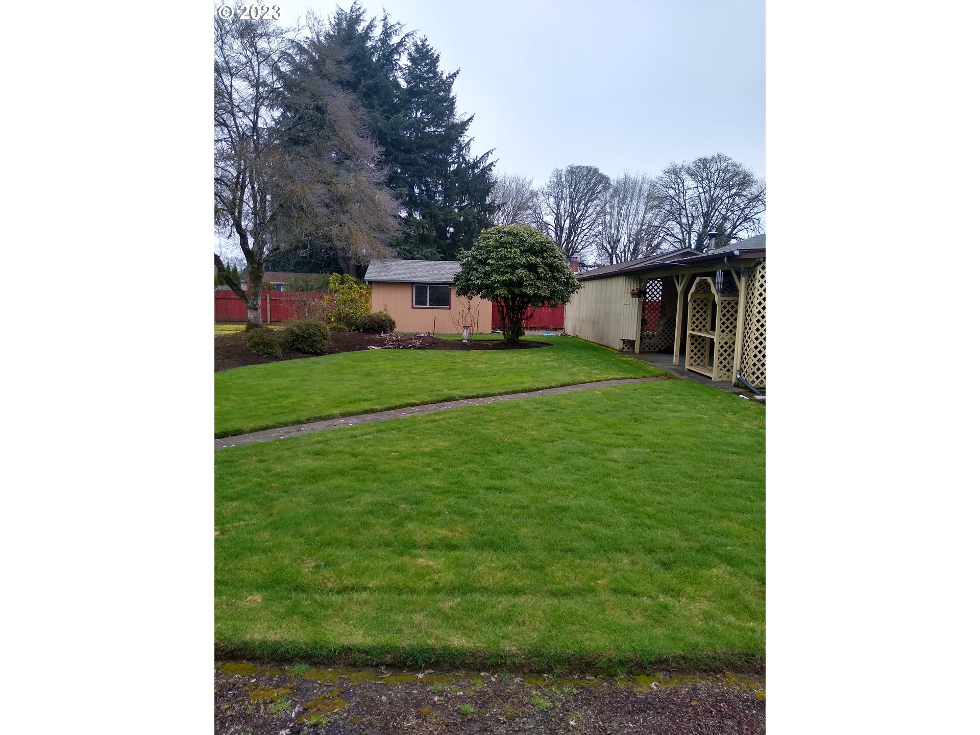 217 Dibblee Lane Eugene, OR 97404 - Photo 11 of 12