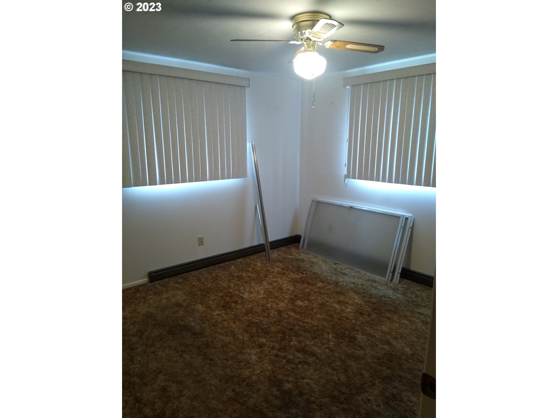 217 Dibblee Lane Eugene, OR 97404 - Photo 6 of 12