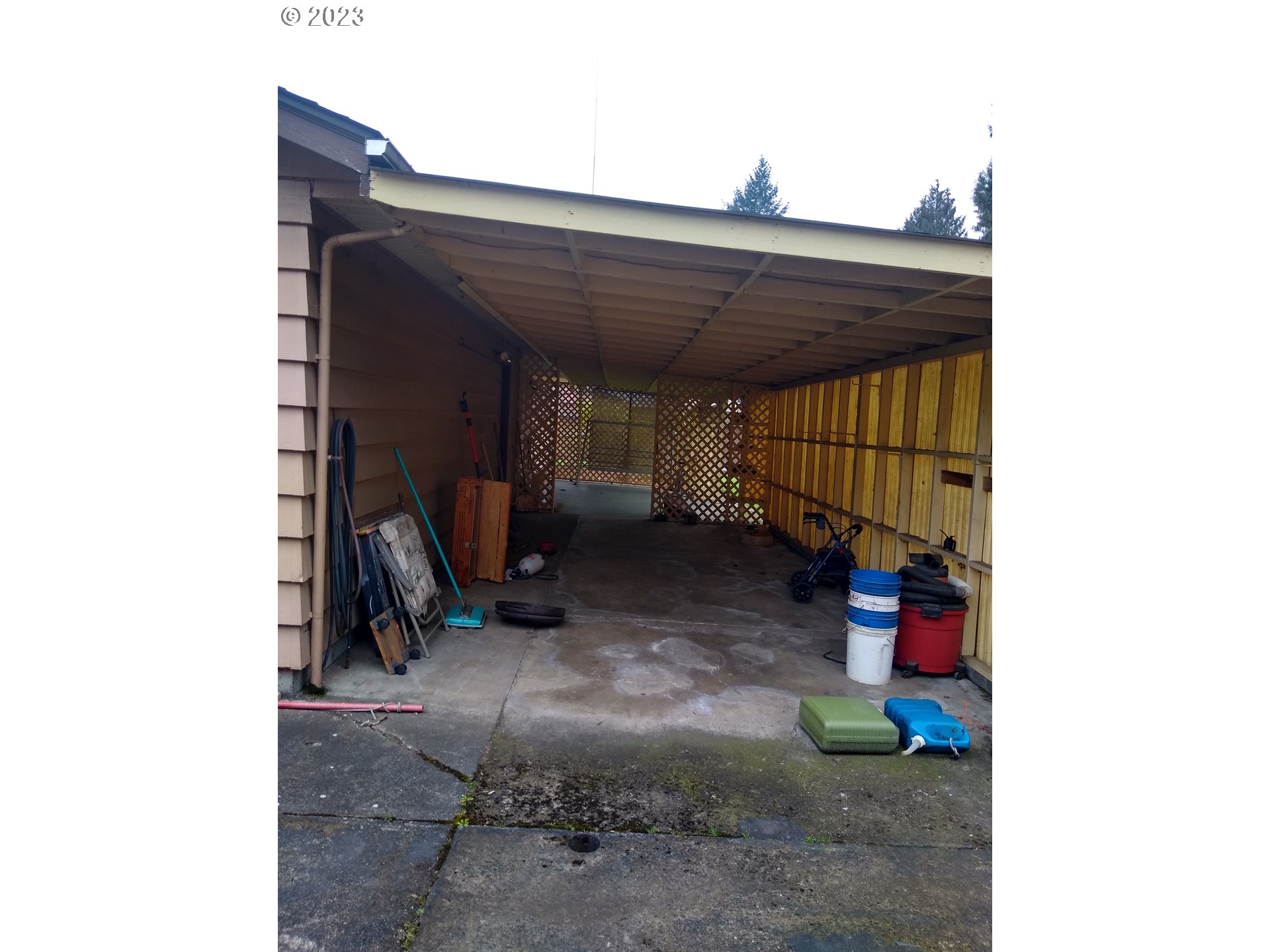 217 Dibblee Lane Eugene, OR 97404 - Photo 8 of 12