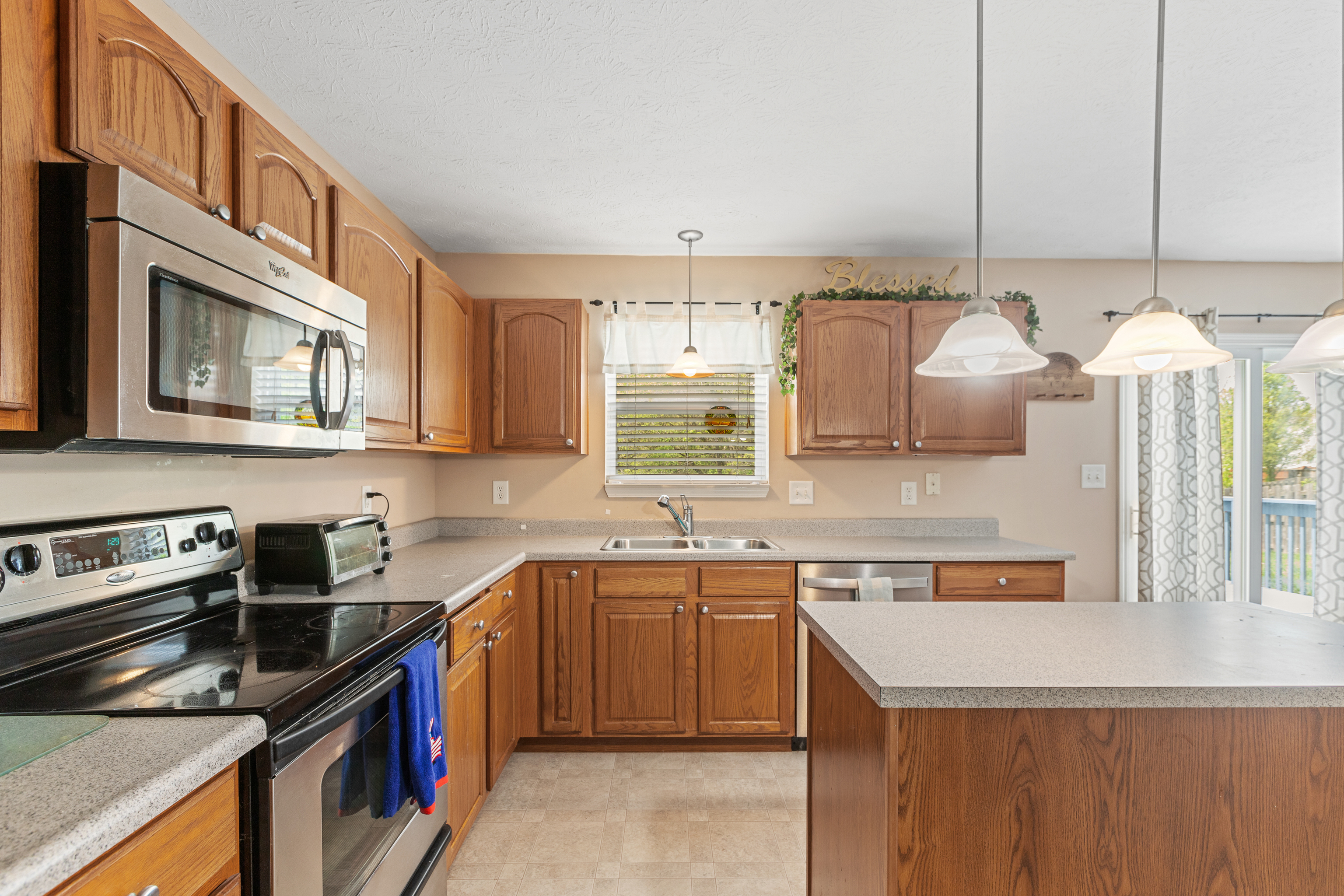 1082 Pine Ridge Way Brownsburg, IN 46112 - Photo 8 of 29