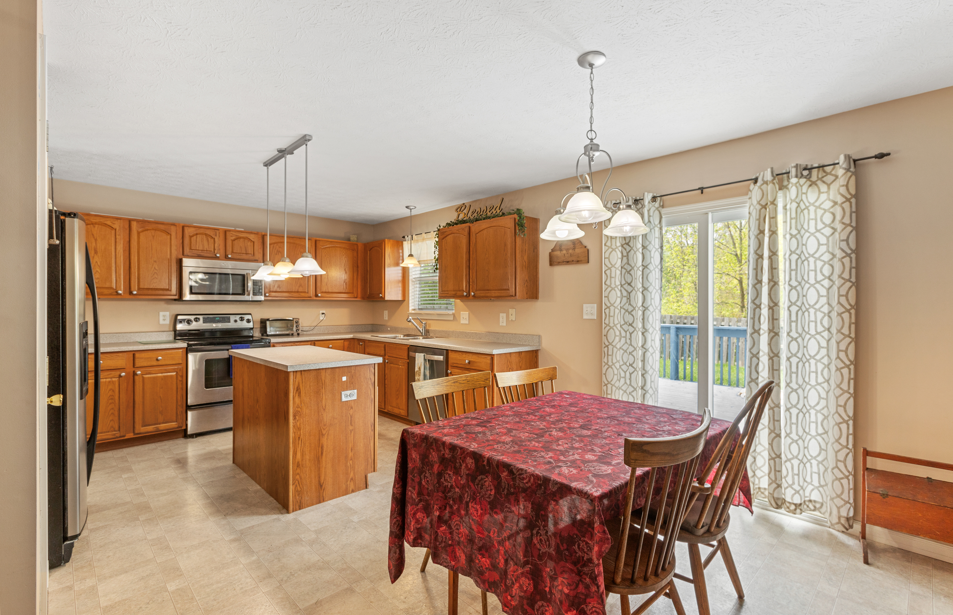 1082 Pine Ridge Way Brownsburg, IN 46112 - Photo 10 of 29