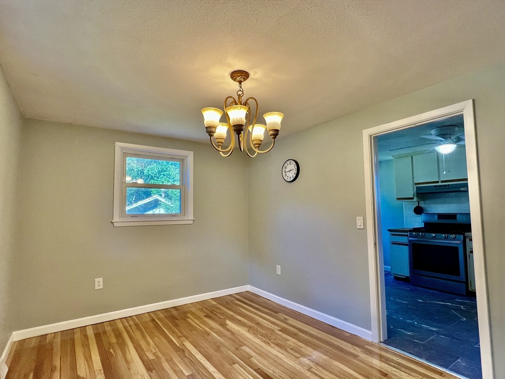 9 Champlain Drive Hudson, MA 01749 - Photo 7 of 19
