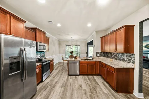 $300,000 | 4998 Summersun Drive, Morrow, GA 30260