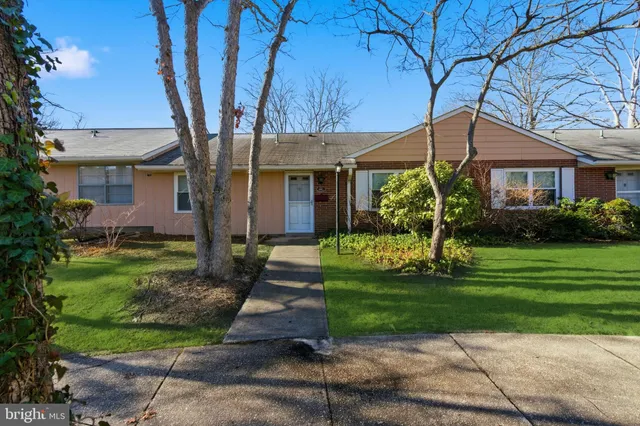 $265,900 | 60D Buckingham Drive, Lakewood, NJ 08701