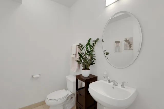 $2,500 | 565 West Quincy Street, Unit 1805, Chicago, IL 60661