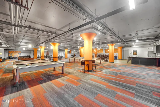 $2,500 | 565 West Quincy Street, Unit 1805, Chicago, IL 60661