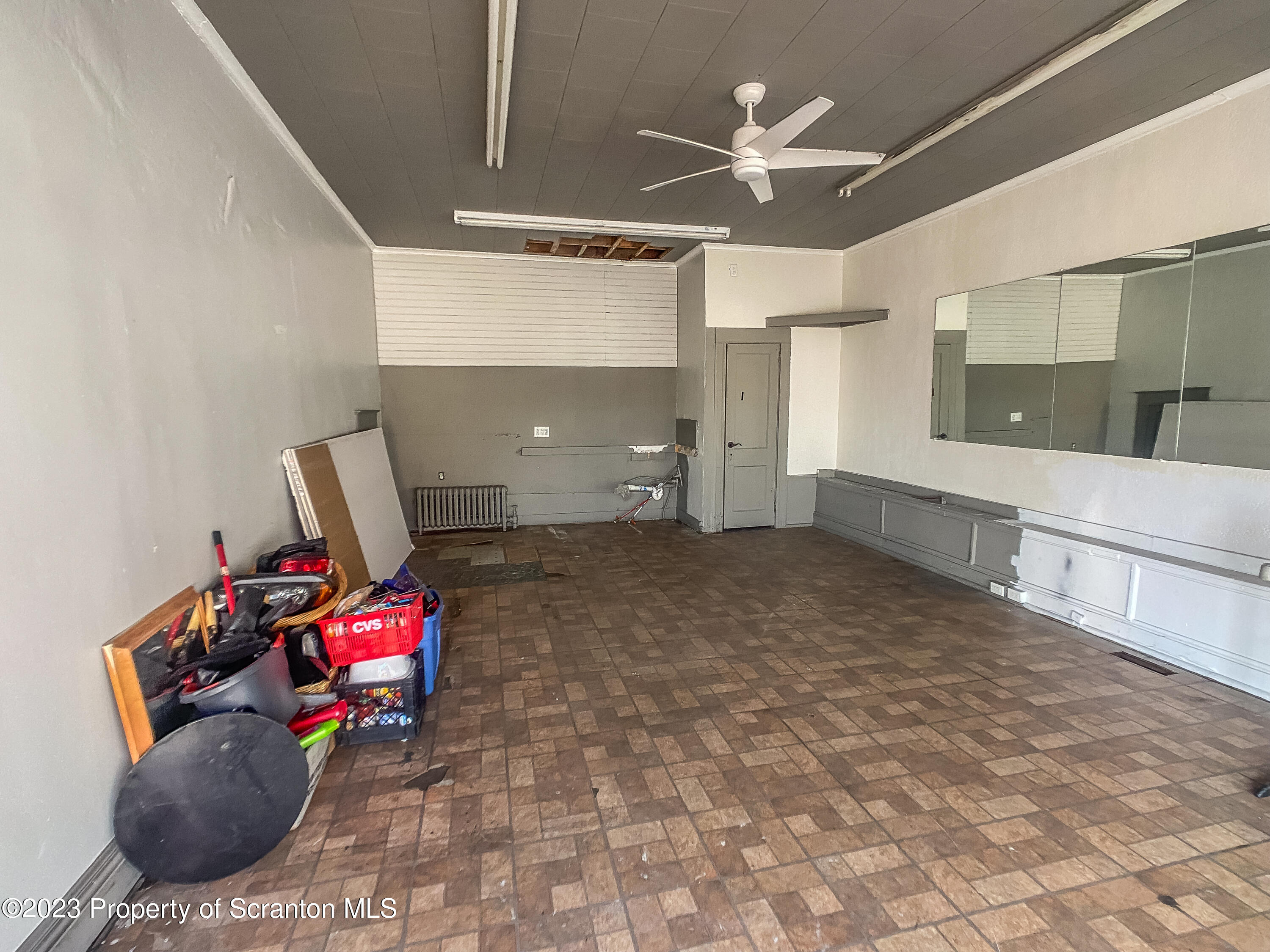 509 North Main Avenue Scranton, PA 18504 - Photo 3 of 16 a children room with toys