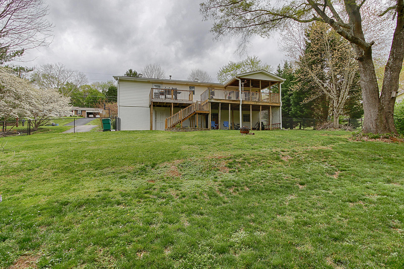 12313 West Kingsgate Road Knoxville, TN 37934 - Photo 5 of 19 Back of Home