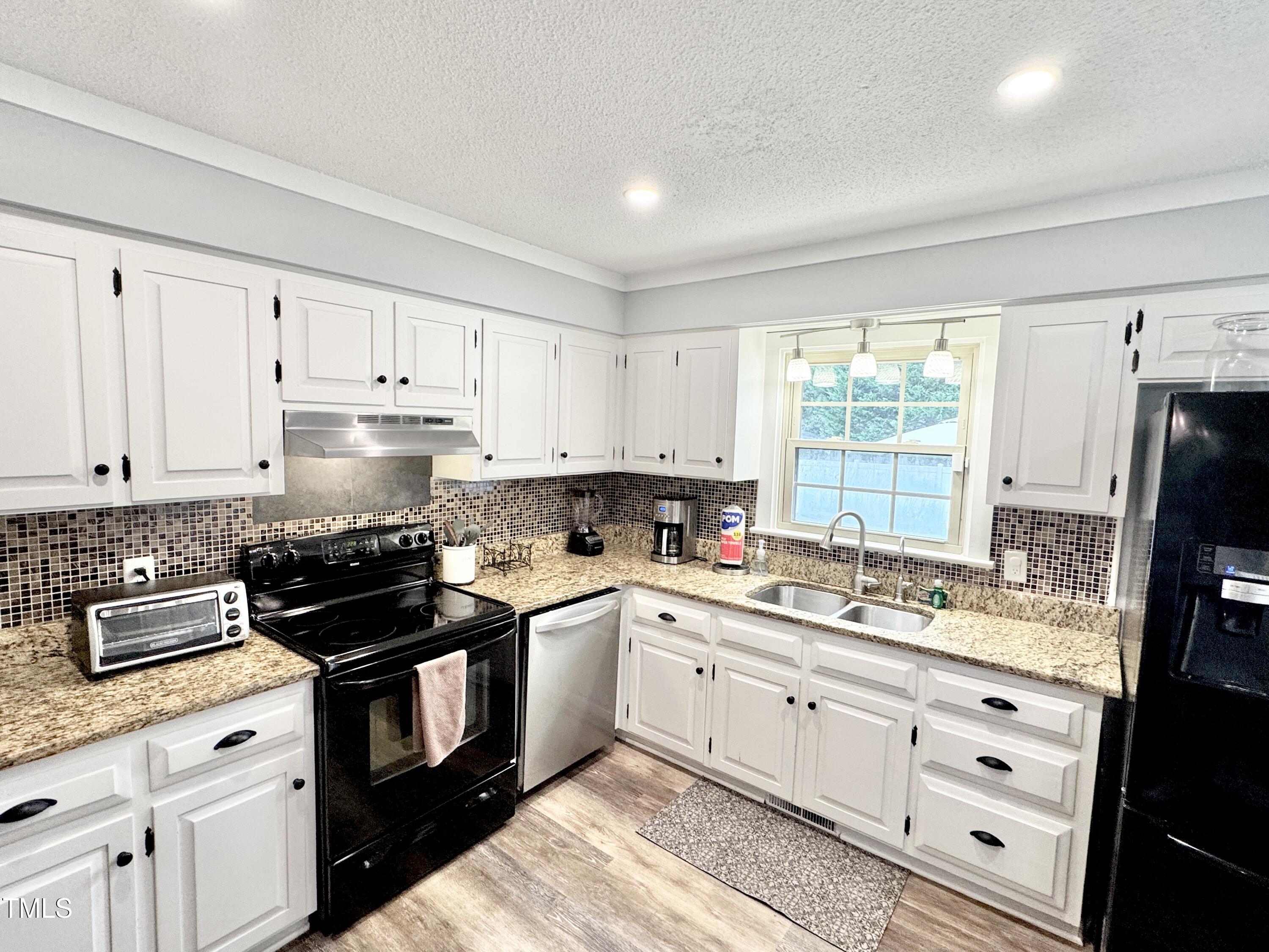 315 Walnut Street Cary, NC 27511 - Photo 17 of 44 IMG_7552