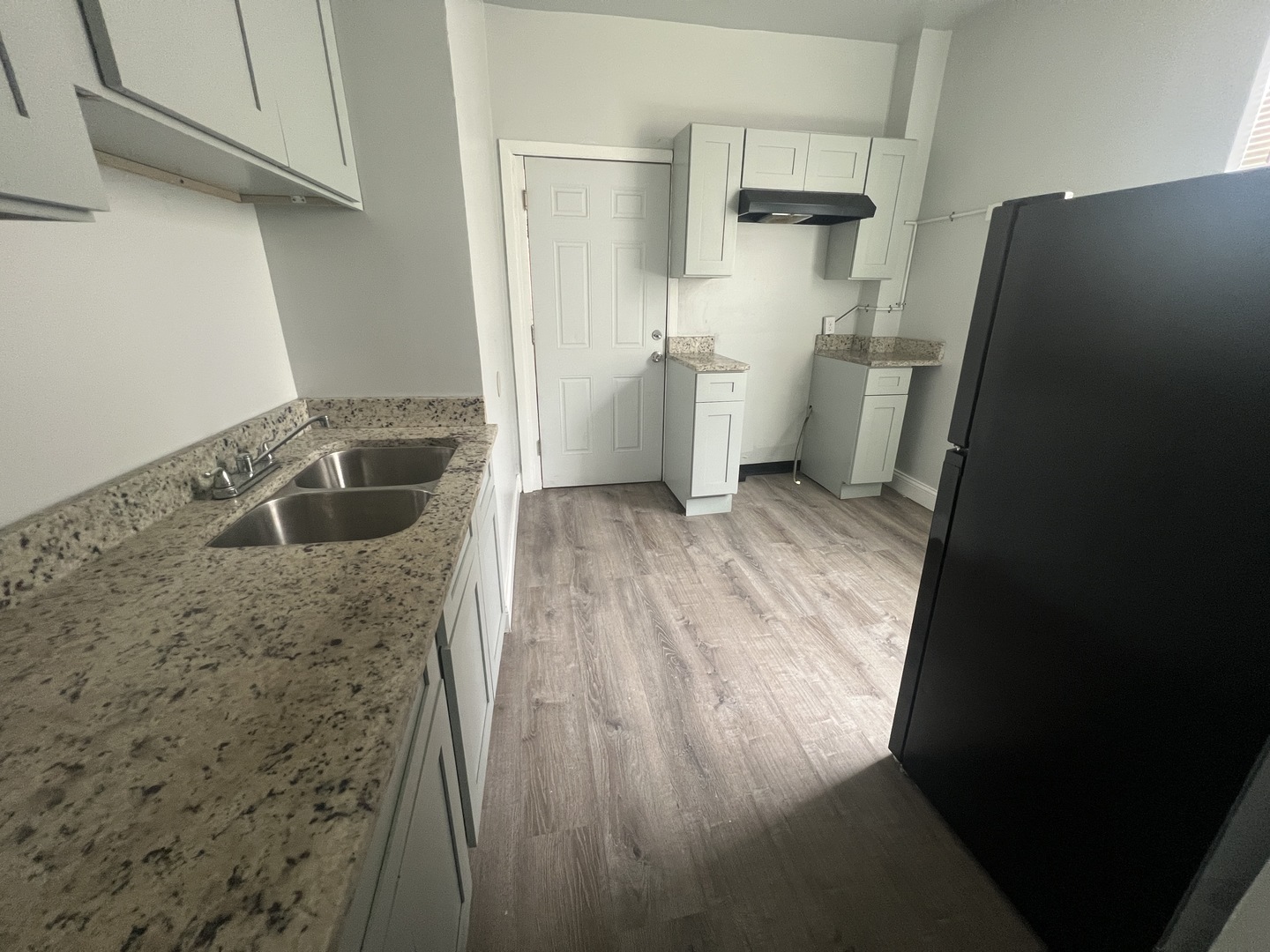 73 East 69th Street, Unit 2 Chicago, IL 60637 - Photo 5 of 7