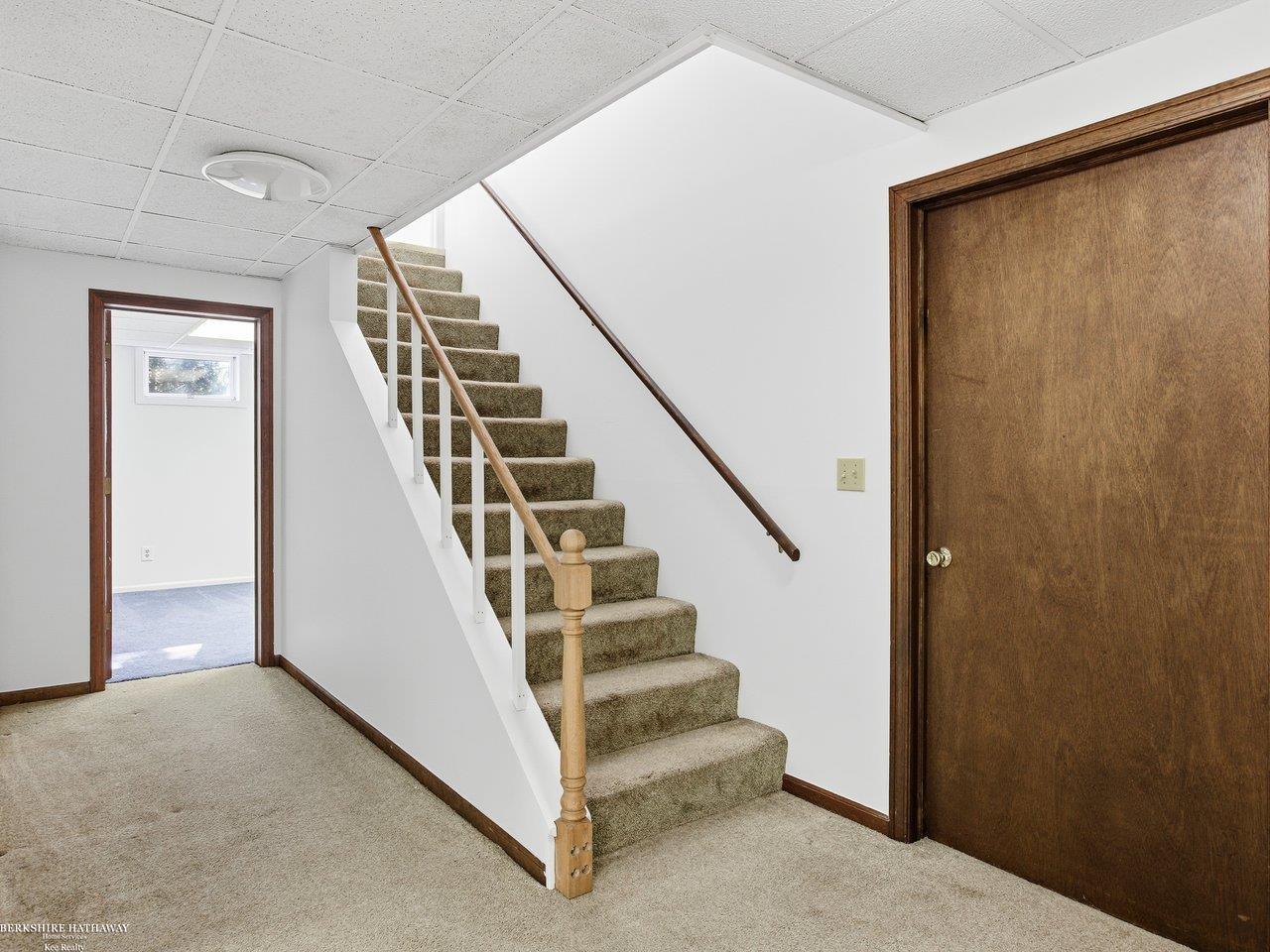 5541 Vincent Road North Street, MI 48049 - Photo 24 of 43 Stairwell to lower Level