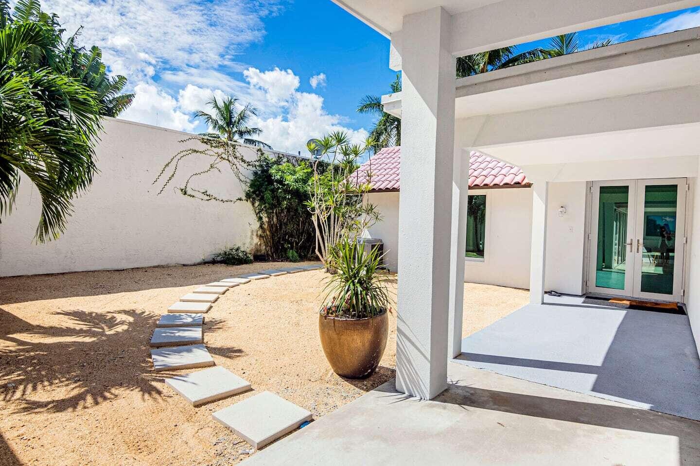103 West Sandpiper Circle Jupiter, FL 33477 - Photo 47 of 58 ab637f0e-9402-4a10-b7c5-b9164c24a080
