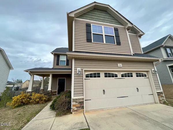 $1,950 | 216 East Webber Lane, Clayton, NC 27527