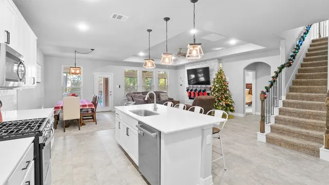 $479,000 | 216 Elianne Lace Court, Conroe, TX 77318