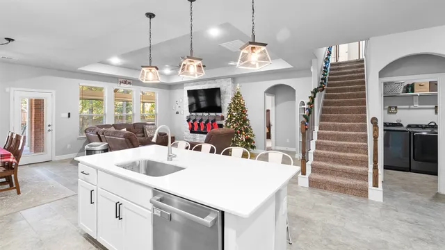 $479,000 | 216 Elianne Lace Court, Conroe, TX 77318