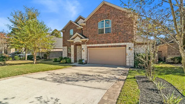 $479,000 | 216 Elianne Lace Court, Conroe, TX 77318