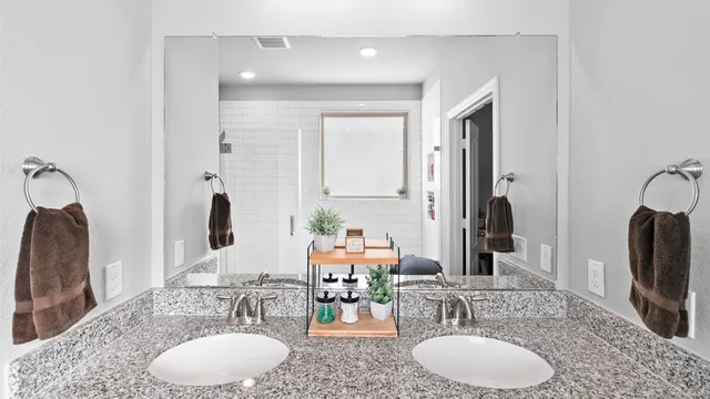 $479,000 | 216 Elianne Lace Court, Conroe, TX 77318