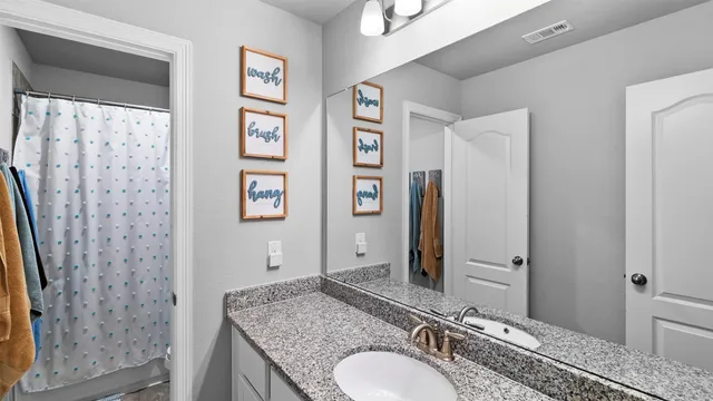 $479,000 | 216 Elianne Lace Court, Conroe, TX 77318