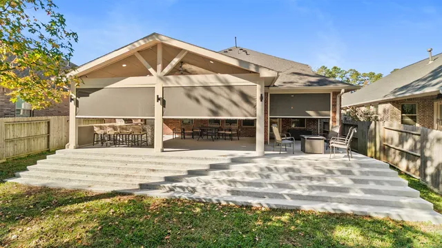 $479,000 | 216 Elianne Lace Court, Conroe, TX 77318