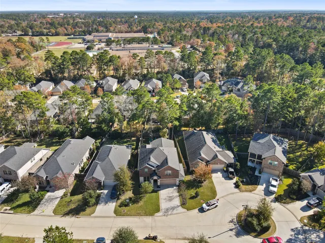 $479,000 | 216 Elianne Lace Court, Conroe, TX 77318