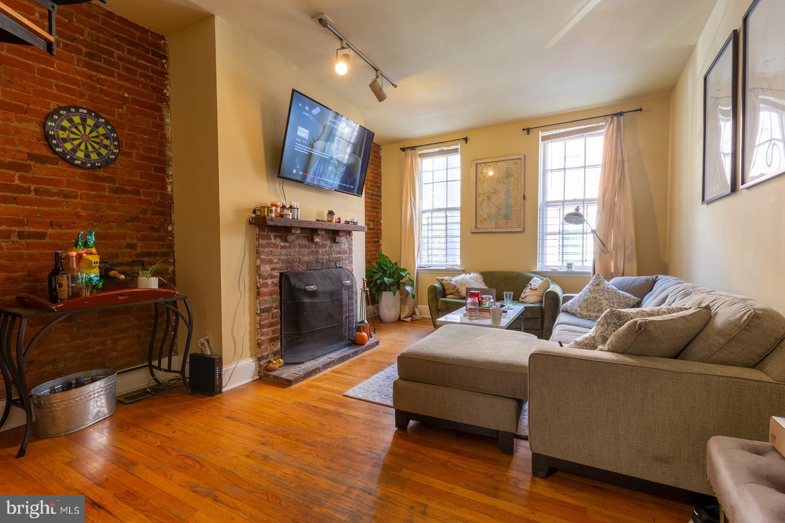 609 South 10th Street Philadelphia, PA 19147 - Photo 3 of 28 1F