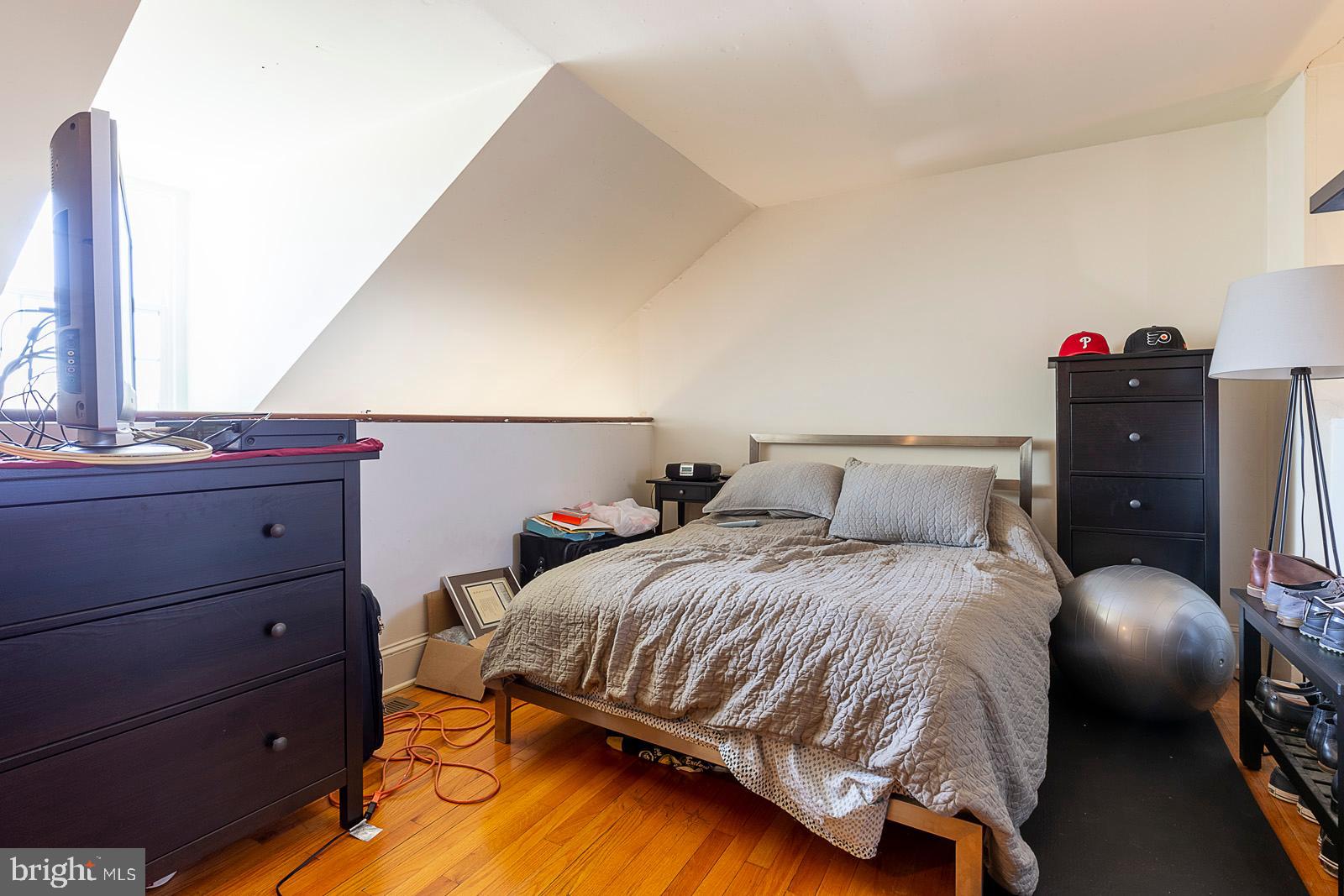 609 South 10th Street Philadelphia, PA 19147 - Photo 22 of 28 3