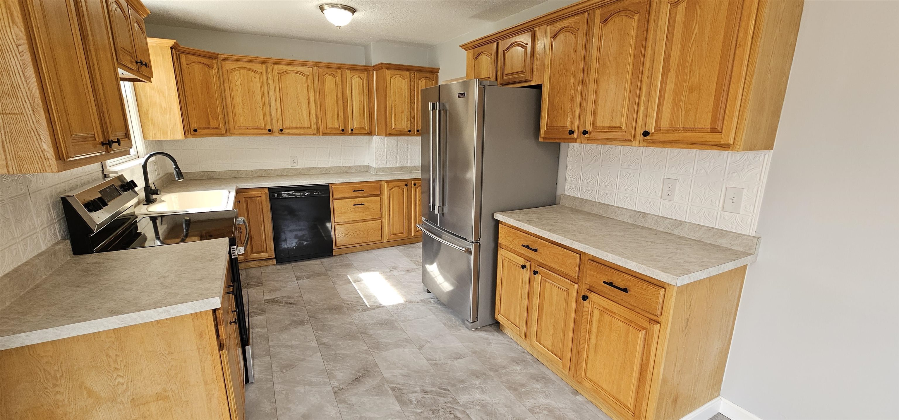 9 Whitehall Terrace Hooksett, NH 03106 - Photo 14 of 29