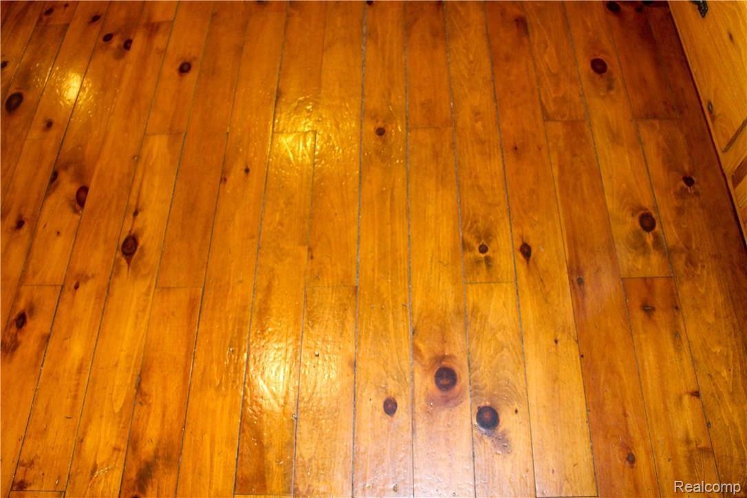 4165 Morgan Road Lake Orion, MI 48359 - Photo 61 of 81 Love this Log Cabin Flooring!