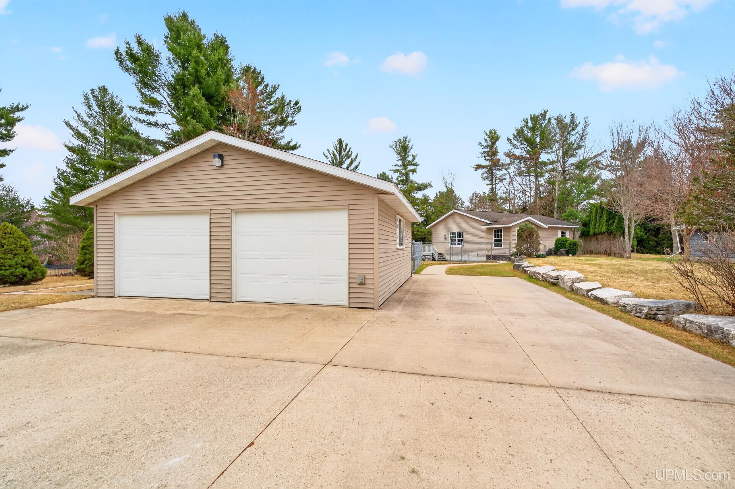 7643 Rivers Bend Drive Manistique, MI 49854 - Photo 7 of 40