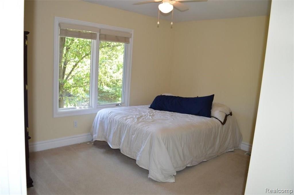 53455 Foss Road Macomb, MI 48042 - Photo 12 of 20