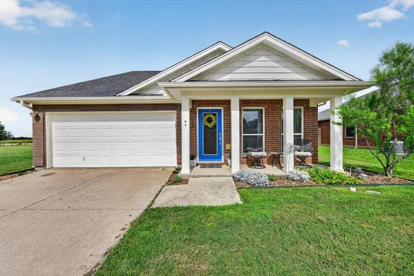 $275,000 | 1505 1st Street, Sanger, TX 76266