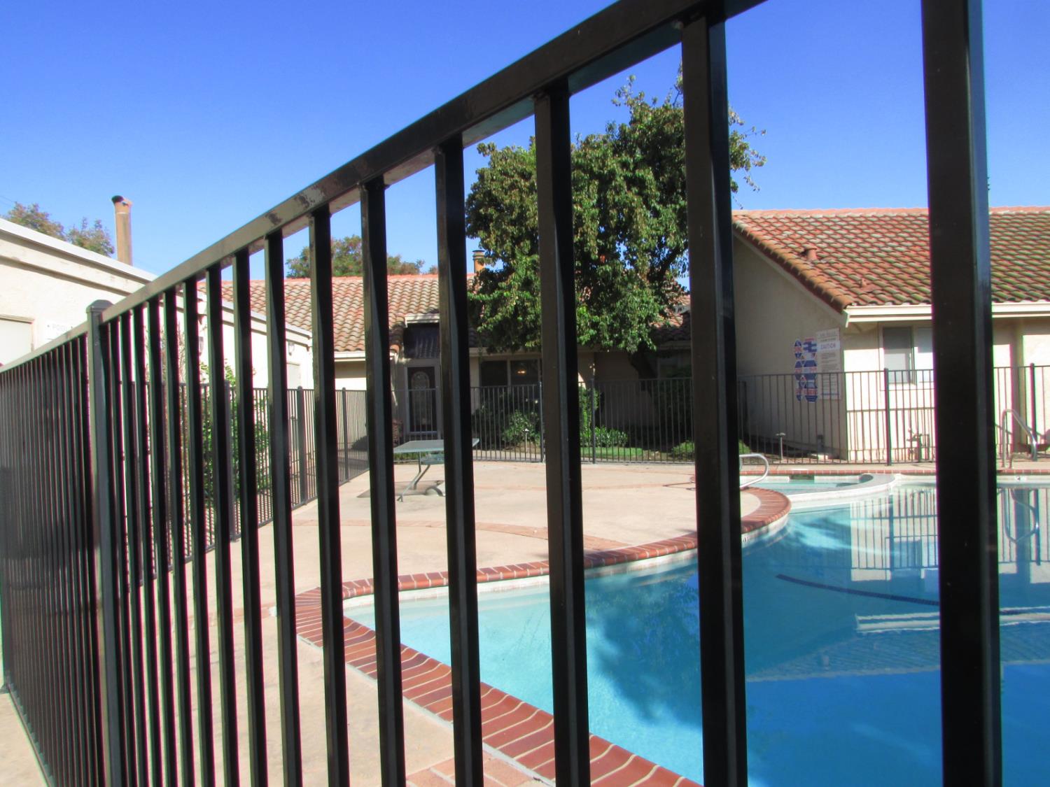 1855 Scenic Drive, Unit F Modesto, CA 95355 - Photo 5 of 52