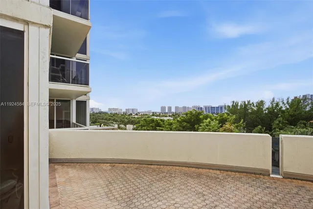 $1,995,000 | 19111 Collins Avenue, Unit 505, Sunny Isles Beach, FL 33160