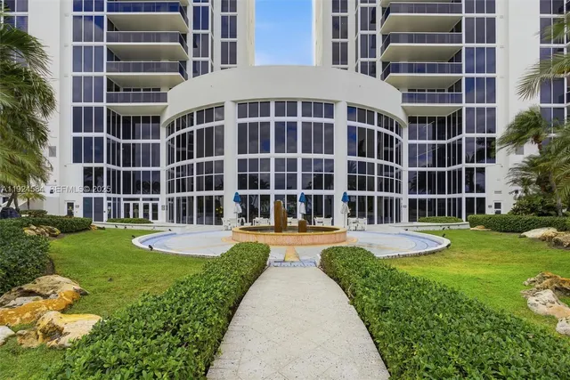 $1,995,000 | 19111 Collins Avenue, Unit 505, Sunny Isles Beach, FL 33160