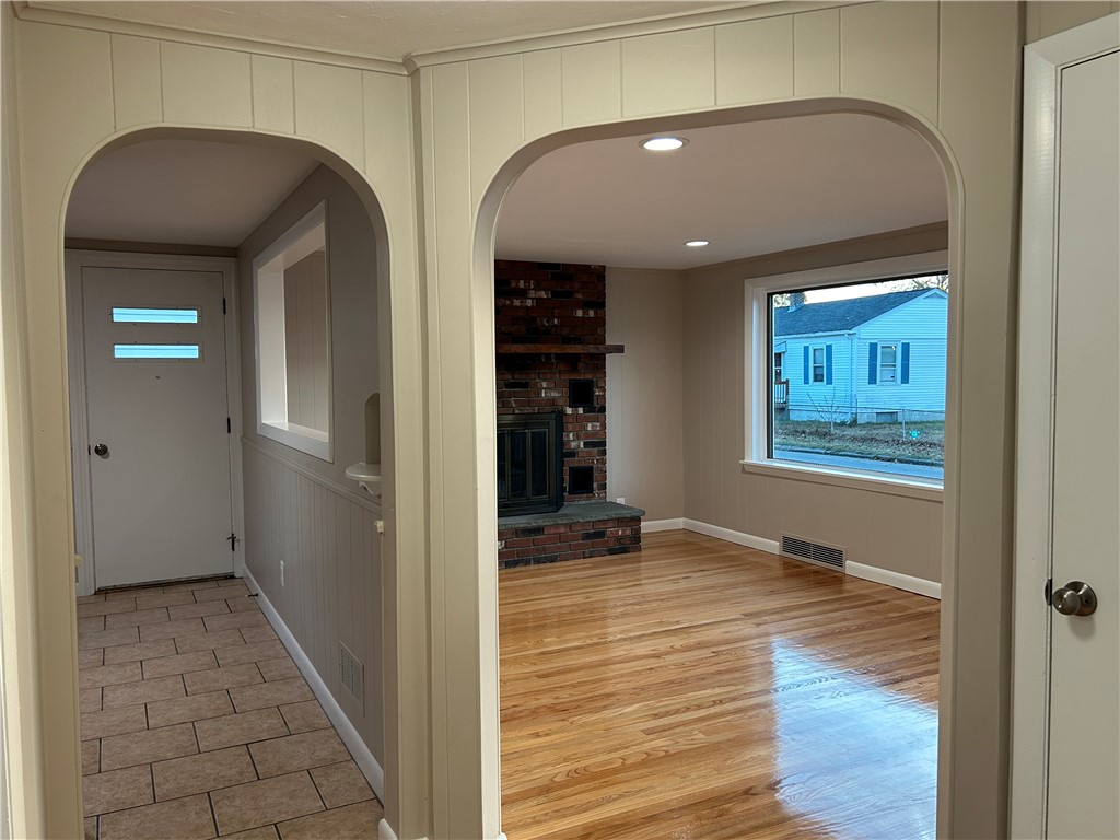 51 Cedarbrook Road Pawtucket, RI 02861 - Photo 6 of 32 Gallery Image 6