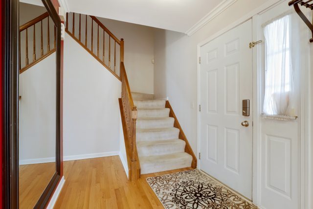 1175 Spring Creek Road Elgin, IL 60120 - Photo 7 of 25 Gallery Image 7