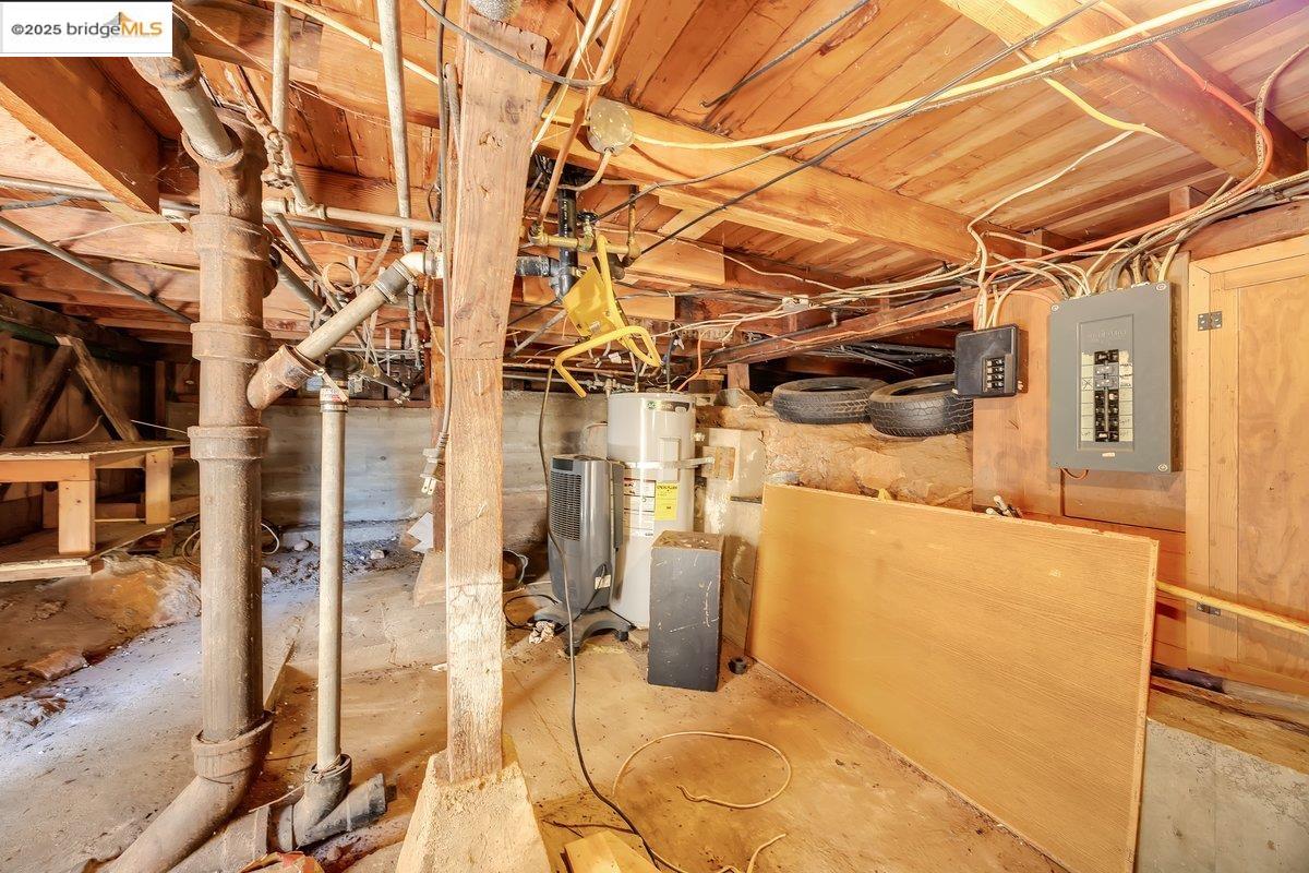 832 Shaws Flat Road Sonora, CA 95370 - Photo 20 of 22 a view of a walk in front of a building