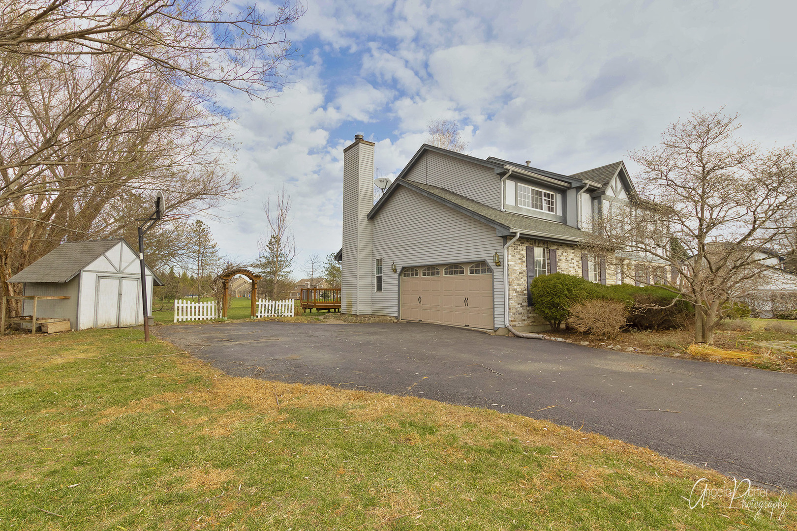 9832 North Hunters Lane Spring Grove, IL 60081 - Photo 2 of 30