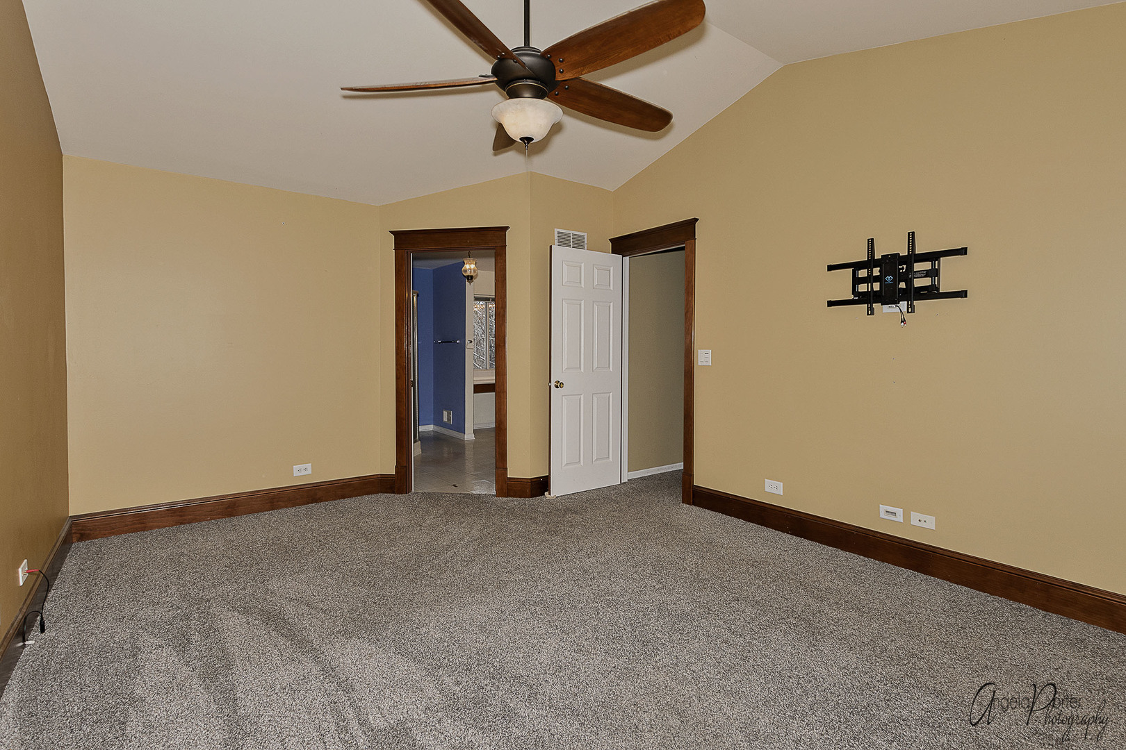 9832 North Hunters Lane Spring Grove, IL 60081 - Photo 16 of 30