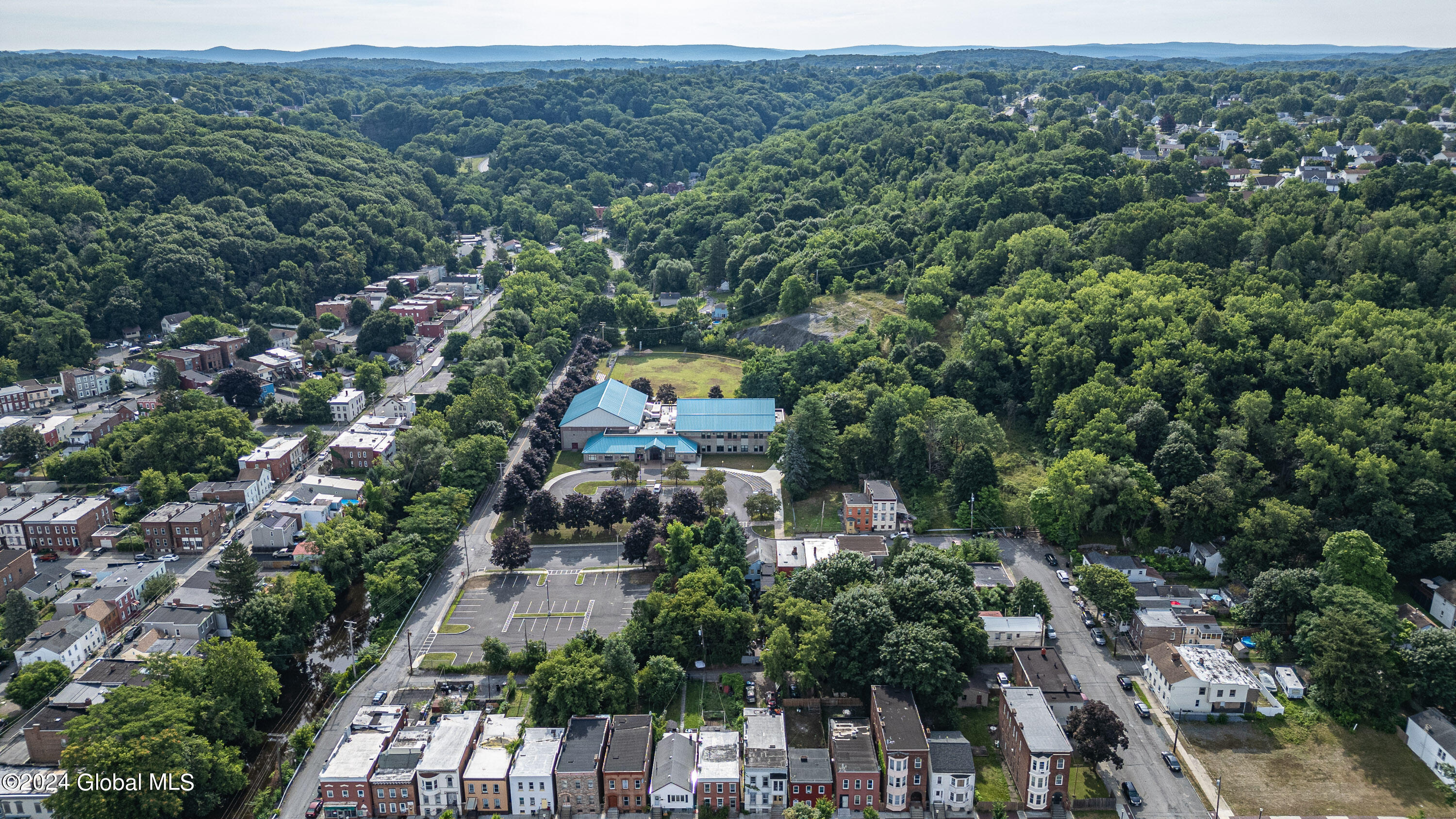 331 3rd Street Troy, NY 12180 - Photo 59 of 74 Air Yard 8