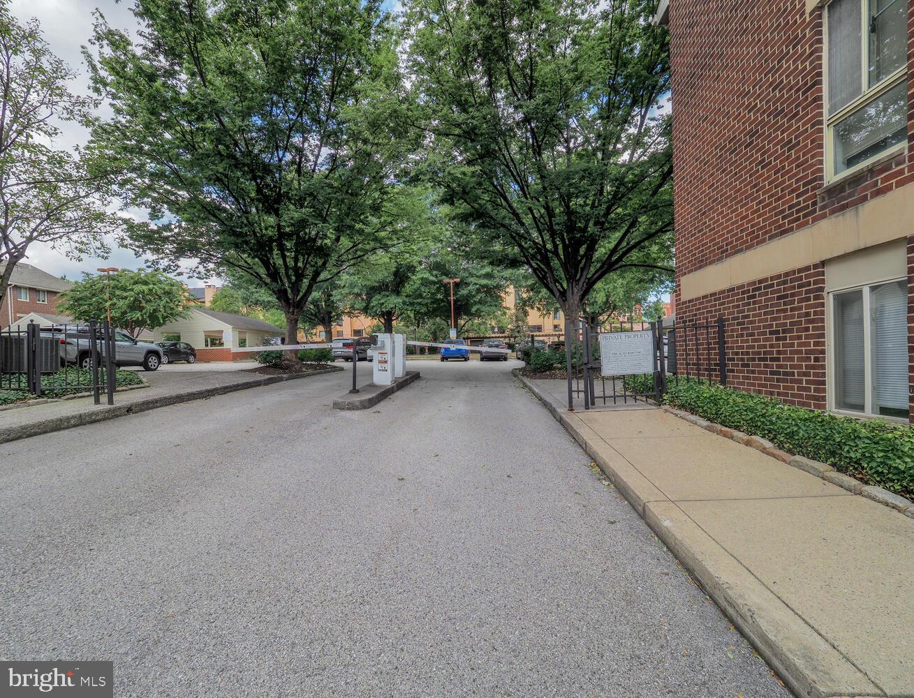 612 South Charles Street, Unit R 36 Baltimore, MD 21230 - Photo 25 of 37 a view of a street with cars parked on the road