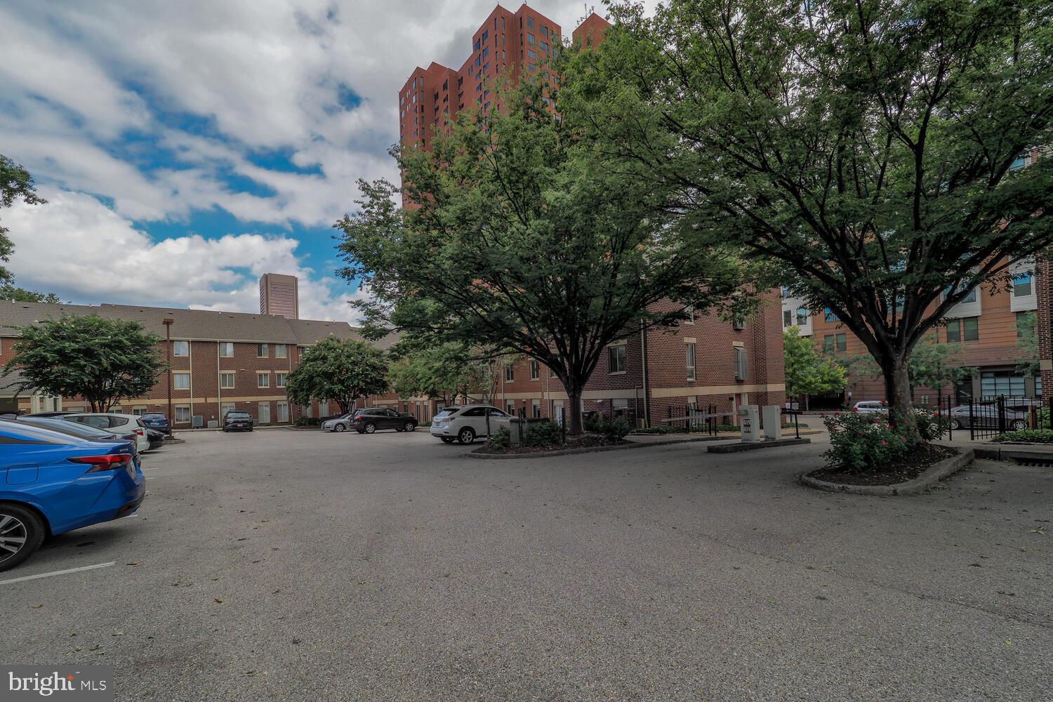 612 South Charles Street, Unit R 36 Baltimore, MD 21230 - Photo 26 of 37 a view of a street with cars